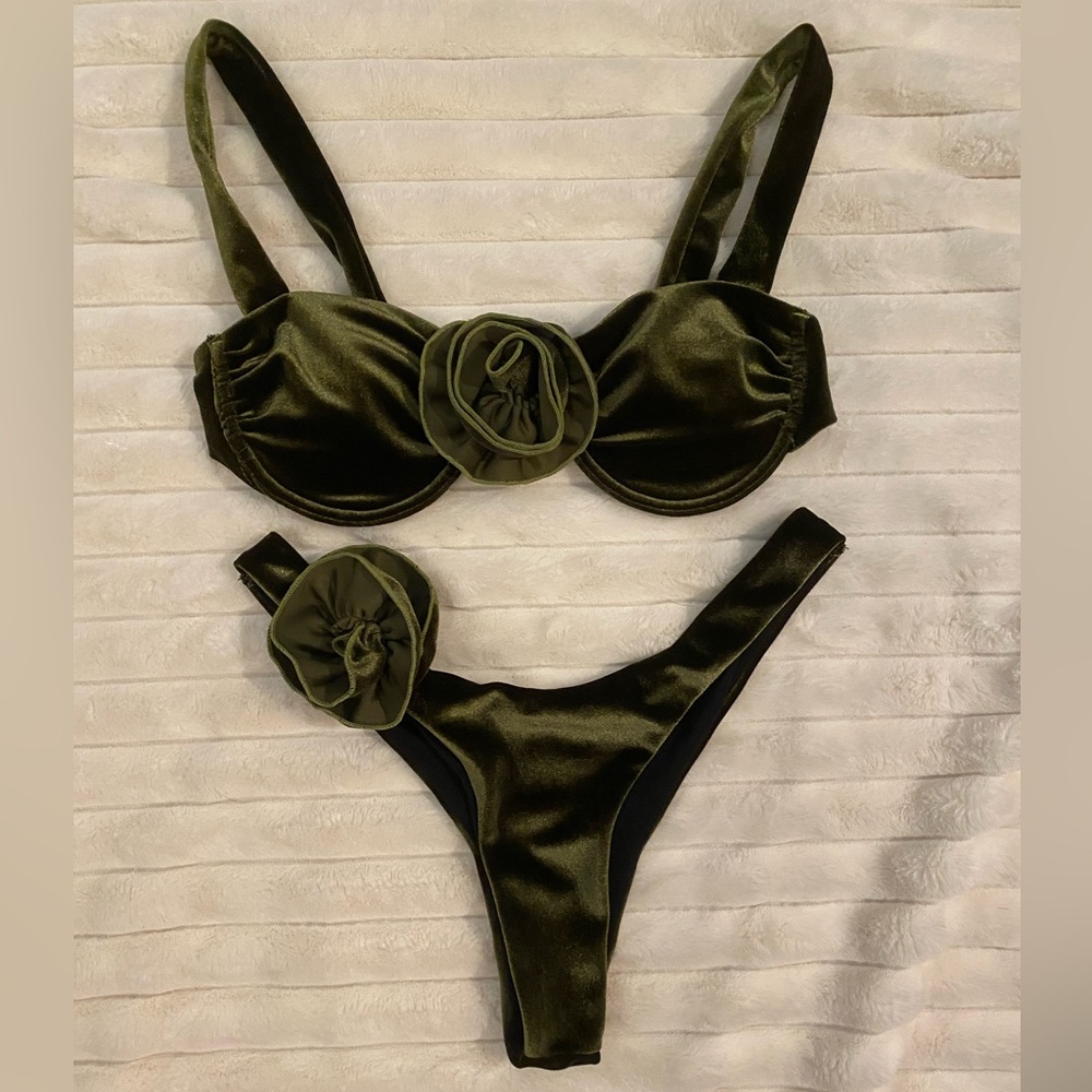 Olive Green Velvet Flower Accent underwire cheeky/thong Bikini size small
